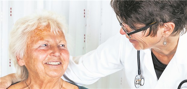 Patienten schätzen Hausbesuche. Die Zahl der Besuche ist jedoch in den meisten KVen zurückgegangen