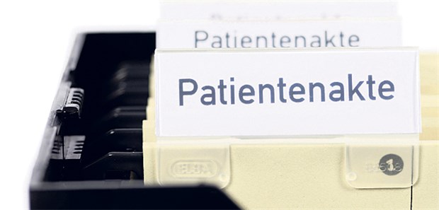 Die Akten-Meter von Uslar Patientenakten müssen sicher aufbewahrt werden, damit sie nicht in falsche Hände gelangen.