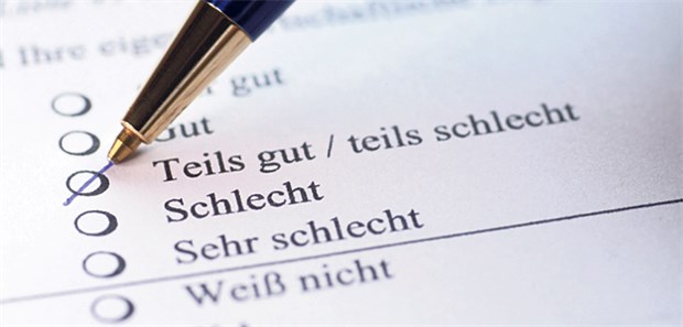 Ergebnisse schonungslos offenlegen Patientenbefragungen helfen, Schwachstellen in der Praxis zu beheben. Gut ist, wenn davon auch die Befragten selbst erfahren.