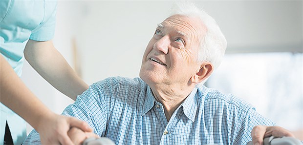 Pflege: Ist eine Akademisierung bei den betreuenden Personen nötig?