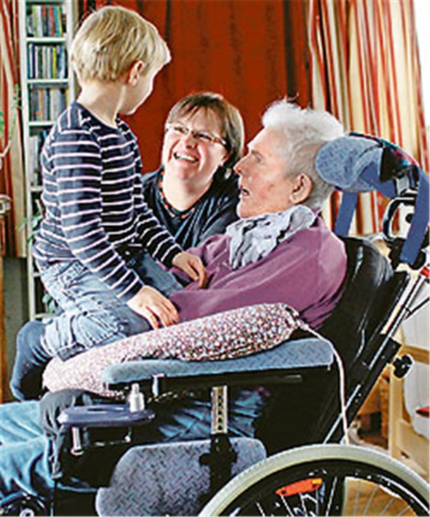 Mit geballter Kraft zum großen Wurf Pflege in der Familie: Das wird seltener werden. Professionalisierung wird voranschreiten.
