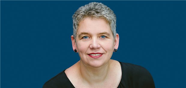 Pflege drängt auf mehr Kompetenzen in der Versorgung „Pflege ist ein professioneller Heilberuf und fußt auf einer fundierten Ausbildung“: Pflegerats-Chefin Christine Vogler.
