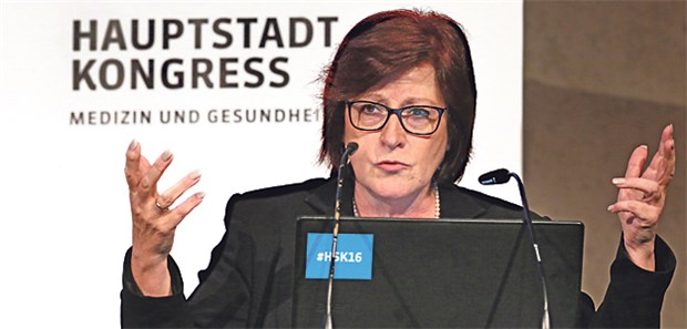 Jetzt geht es um Schulung und Beratung Pflegebedürftige müssten besser informiert werden, denn viele wüssten noch nicht, welche neuen Möglichkeiten sie überhaupt haben, betonte BMG-Staatssekretärin Ingrid Fischbach.