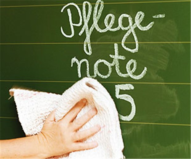 Gegenvorschlag zu Pflegenoten "Pflegenote 5" - die bisherige Bewertung von Pflegeheimen fokussiert zu wenig auf die tatsächliche Versorgungsqualität, kritisieren Experten.