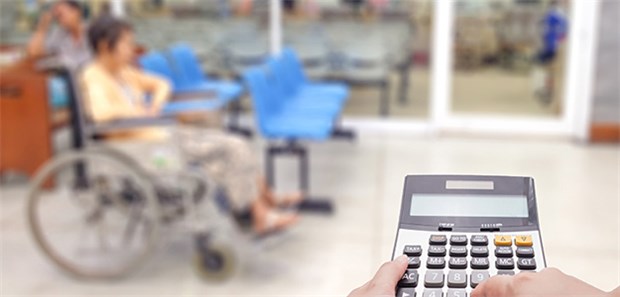 Referentenentwurf steht, Selbstverwaltung ringt mit Personaluntergrenzen Pflegeversorgung: Mit mehr Personal soll die Situation in Krankenhäusern und Pflegeheimen verbessert werden. Das wird einiges kosten.