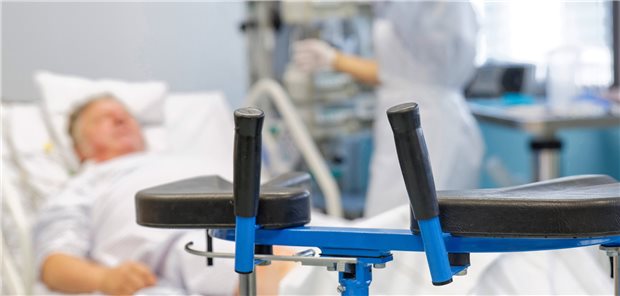 Physiotherapeutische Frührehabilitation auf der Intensivstation – es bedürfe spezifischer Nachsorgekonzepte für die Sepsis, erklärte Dr. Carolin Fleischmann-Struzek vom Universitätsklinikum Jena.