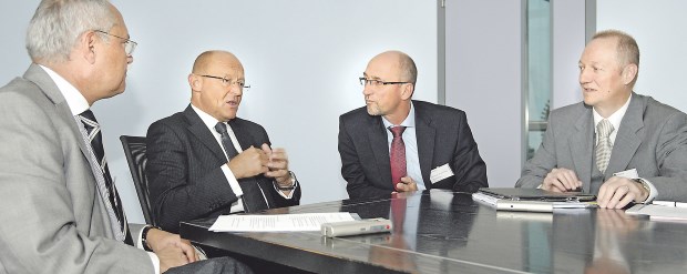 "Wir setzen auf die Ärzte" Phytoneering - die Verbindung von Natur und Technik erklärt Professor Michael Popp im Gespräch mit Redakteuren der Ärzte Zeitung.