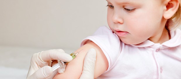 Influenza geht auf die Nerven Pieks ohne Tränen: Vor allem bei neurologischen Vorerkrankungen nützt Kindern eine Influenza-Impfung.