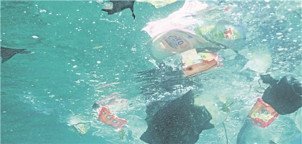 Müll-Inseln bald ein eigener Staat? Plastikmüll verschmutzt die Weltmeere. Umweltaktivisten wollen das nichtlänger akzeptieren und entwickeln skurrile Ideen.