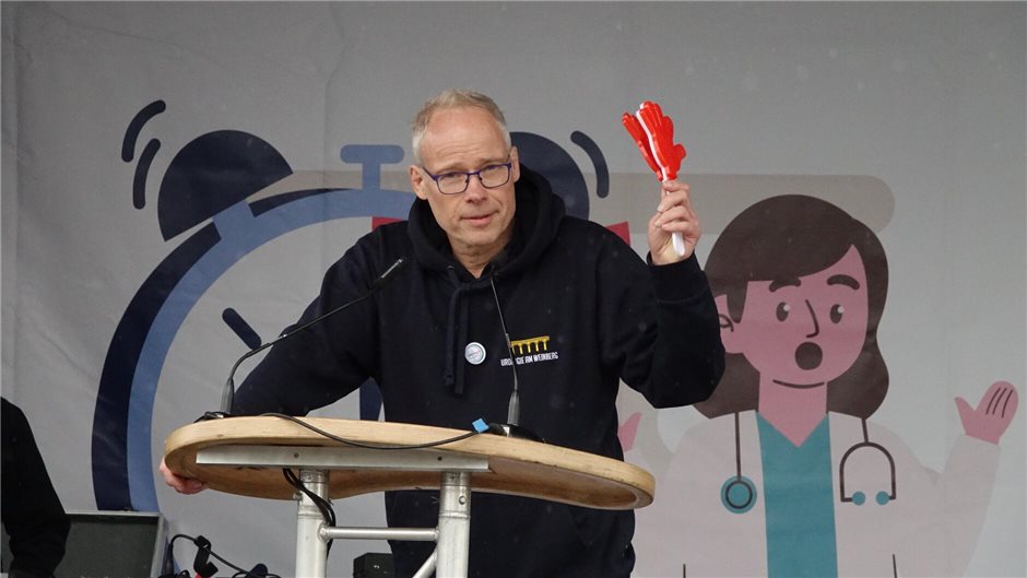 Politik zwinge die Praxisteams zu einem immer höheren Patientendurchsatz, kritis...