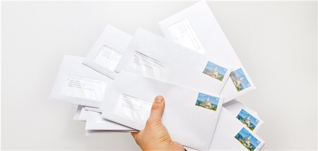 Post von der KV? In Niedersachsen werden jetzt Bescheide über Honorarkürzungen wegen ausbleibendem TI-Anschluss verschickt.