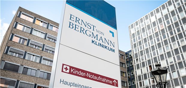 Potsdamer Klinik räumt Versäumnisse beim Umgang mit Corona-Ausbruch ein Potsdamer Corona-Hotspot: Ernst von Bergmann Klinikum.
