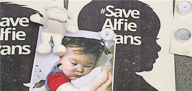 Abbruch der lebenserhaltenden Maßnahmen ohne Gerichts-Plazet möglich Prägte die Debatte über den Umgang mit lebensverlängernden Maßnahmen: Der Fall Alfie Evans.