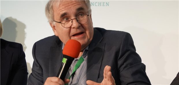 Das Foto zeigt Professor Jürgen Wasem.