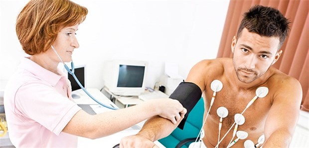 Präventive Diagnostik auf Patientenwunsch zählt zu den ärztlichen Leistungen, die privat abzurechnen sind - auch wenn es im EBM eine Position für die betreffende Leistung gibt.