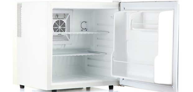 Praxen könnten selbst beeinflussen, wie ein Kühlschrank eingestellt wird oder auch eine Versicherung abschließen: Vor Gericht wollte eine Praxis Geld haben, weil Impfstoffe durch eine ungenügende Kühlung unbrauchbar wurden.
