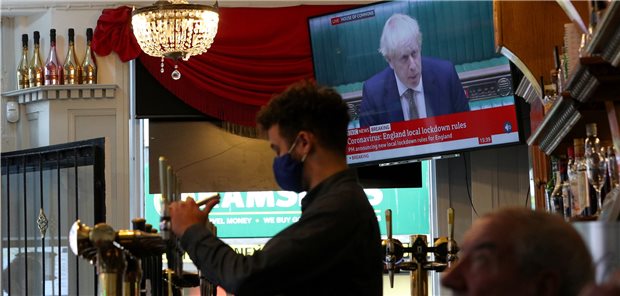 Drei-Stufen-System soll Corona-Pandemie im UK unter Kontrolle bringen Premierminister Johnson verkündet seinen Drei-Stufen-Plan, um die Corona-Fallzahlen in England unter Kontrolle zu bringen. Für viele Pubs heißt das, den Zapfhahn abzustellen.