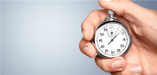 Primäre Endpunkte waren die Reduktion der Sitzdauer sowie die Blutdrucksenkung. Nach drei Monaten hatten die Adipösen in der Gruppe mit I-Stand ihre Sitzdauer täglich um 38,4 Minuten, nach sechs Monaten um 40,4 Minuten reduziert, in der Kontrollgruppe ergab sich lediglich ein Minus von 6,9 und 8,5 Minuten. Der systolische Blutdruck hatte in der Gruppe mit I-Stand im Mittel um 6,7 mmHg, in der Kontrollgruppe nur um 3,2 mmHg abgenommen. 