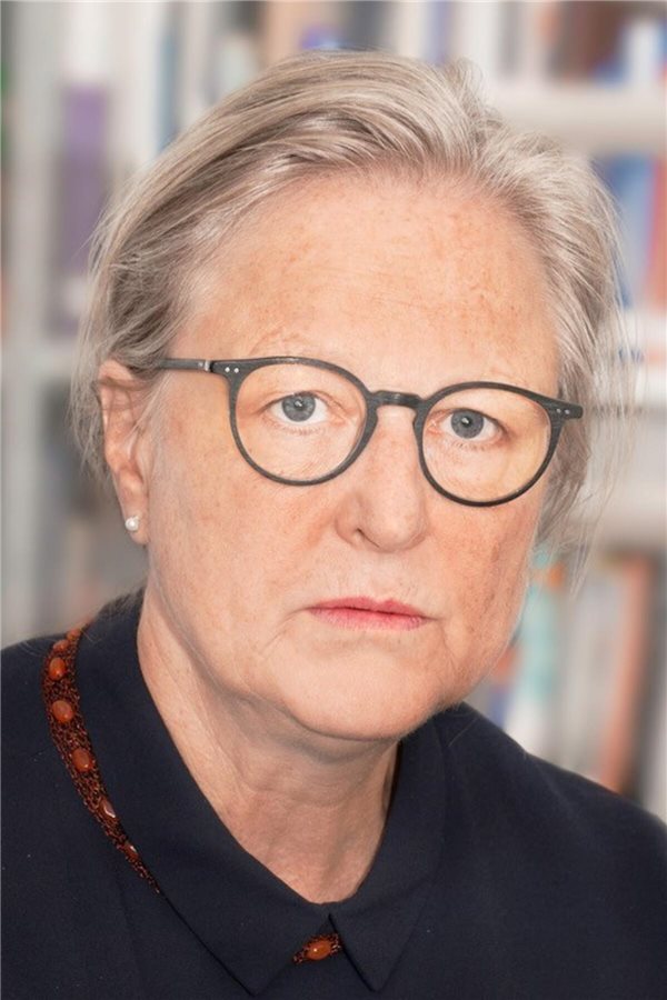 Porträt Claudia Wild