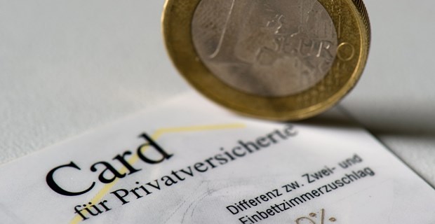 Versicherte stürmen Basistarif Privatversichert: Mehr Menschen sind im Basistarif.