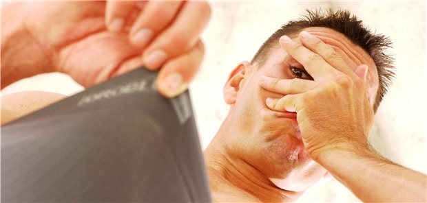 Impotent durch Pornos? Junge Männer glauben das Problem mit der Potenz? Manche junge Männer suchen dann wohl lieber in Foren Rat als bei einem Urologen.