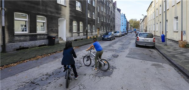 Problemviertel Gelsenkirchen-Bismarck (Archivbild): Heruntergekommene Wohnviertel sind für Kinder auch ein Gesundheitsrisiko.