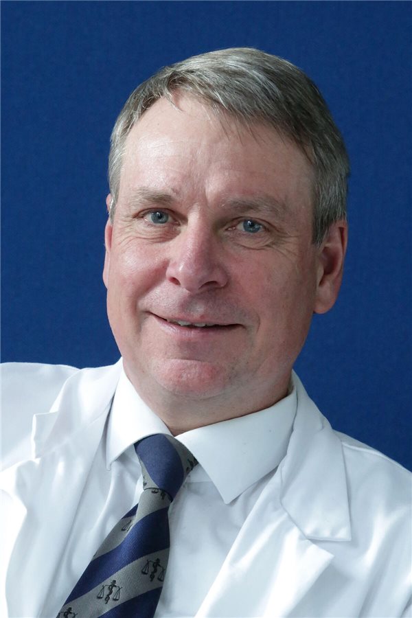 Dr. Med. Matthias Föhn Plastische & ästhetische Chirurgie Studienautoren im Interview: „Hausärzte leisten kaum Suizidassistenz“