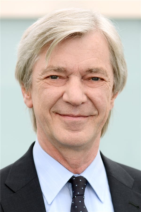 GKV-Solidarprinzip schneidet gut ab Prof. Klaus Jacobs war bis Ende Februar Geschäftsführer des WIdO. Mehr als 35 Jahre hat der Volkswirt das Gesundheitssystem und die Versorgungsstrukturen erforscht und analysiert.