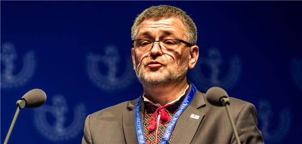 Professor Andriy Bazylevych, Vorstandsmitglied des Ukrainischen Ärzteverbandes, berichtete auf dem Deutschen Ärztetag von großen Schäden, die die russischen Angriffe an Einrichtungen des ukrainischen Gesundheitswesens verursacht hätten.