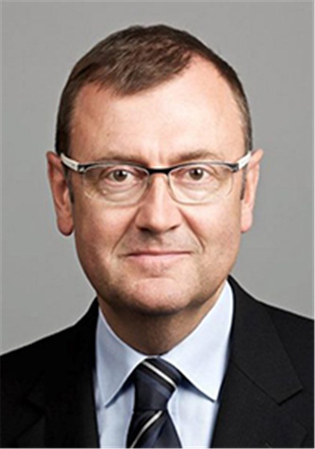 Mehr Transparenz, bitte auch beim GBA! Professor Christian Dierks ist Facharzt für Allgemeinmedizin und Fachanwalt für Sozialrecht. Er ist Mitbegründer der Kanzlei Dierks & Bohle in Berlin.
