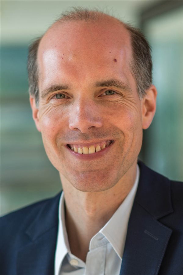 Neuer Ärztlicher Direktor am Klinikum Stuttgart Professor Dr. Oliver Fricke ist Facharzt für Kinder- und Jugendpsychiatrie- und psychotherapie.