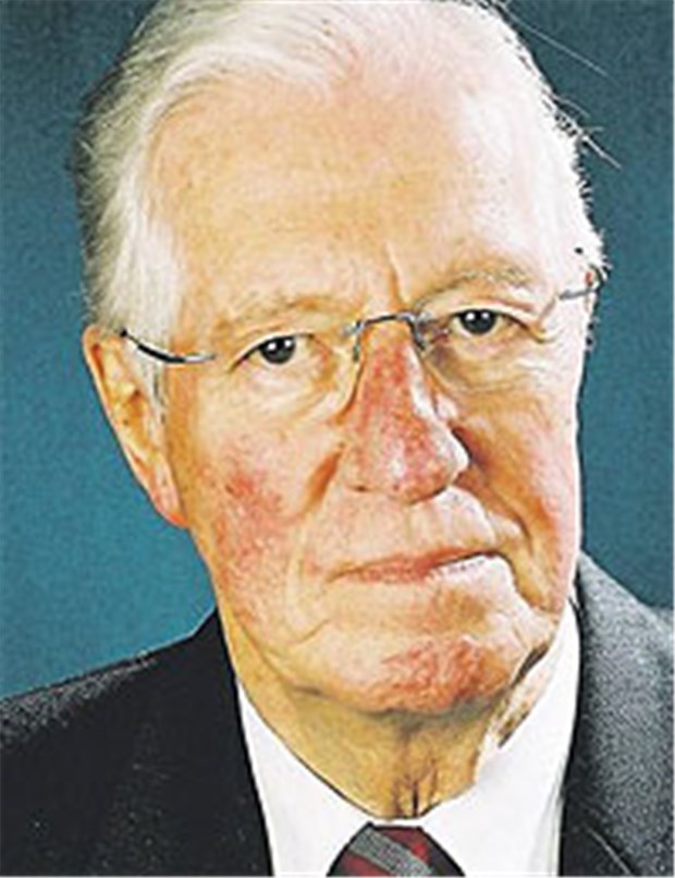 Zu viele Op? Endoprothesenregister könnte Klarheit schaffen Professor Dr. med. Fritz Beske, MPH, leitet das Fritz Beske Institut für Gesundheits-System-Forschung in Kiel.