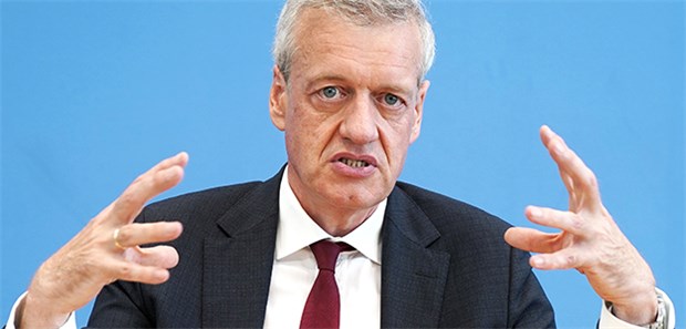 Professor Ferdinand Gerlach, Vorsitzender des Sachverständigenrats zur Begutachtung der Entwicklung im Gesundheitswesen (SVR) beim Bundesgesundheitsministerium, sieht nach wie vor viel Unter-, Über- und Fehlversorgung in Deutschland.