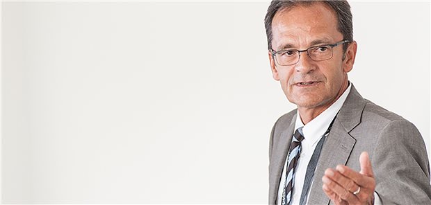 Kortison: Lebensrettende Präparate bei schwerer COVID-19 Prof. Dr. Frank M. Brunkhorst; Zentrum für Klinische Studien, Universitätsklinikum Jena