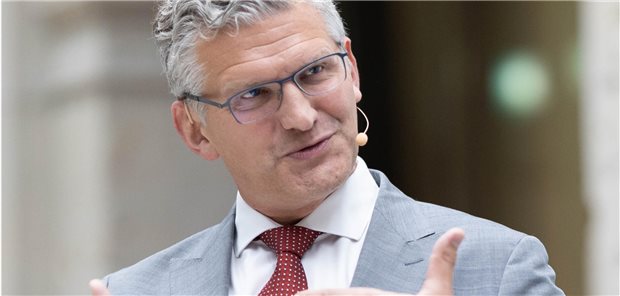 Prof. Winkler zur Glioblastom-Forschung: „Seeing is understanding“ Professor Frank Winkler leitet die Arbeitsgruppe Experimentelle Neuroonkologie am Deutschen Krebsforschungszentrum und ist geschäftsführender Oberarzt der Abteilung für Neuroonkologie am Universitätsklinikum Heidelberg