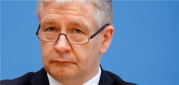 DIVI-Präsident: Fünfte Corona-Impfung für Ältere womöglich sinnvoll Professor Gernot Marx, Präsident der Deutschen Interdisziplinären Vereinigung für Intensiv- und Notfallmedizin (DIVI), kann sich fünfte Corona-Impfung vorstellen.