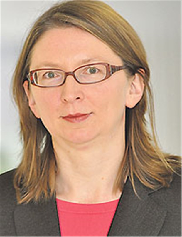 Neue Spitze für das Institut für Allgemeinmedizin Professor Hanna Kaduszkiewicz wird neue Leiterin des Instituts für Allgemeinmedizin an der Uni Kiel.