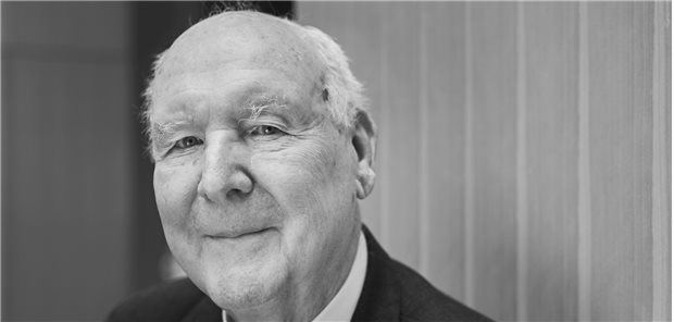 Professor Hellmut Mehnert starb am 27. Januar 2023. Er wurde 94 Jahre alt.