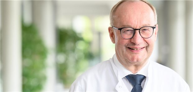 Professor Hermann Einsele schafft Sprung in die Leopoldina Professor Hermann Einsele ist neues Mitglied der Leopoldina.