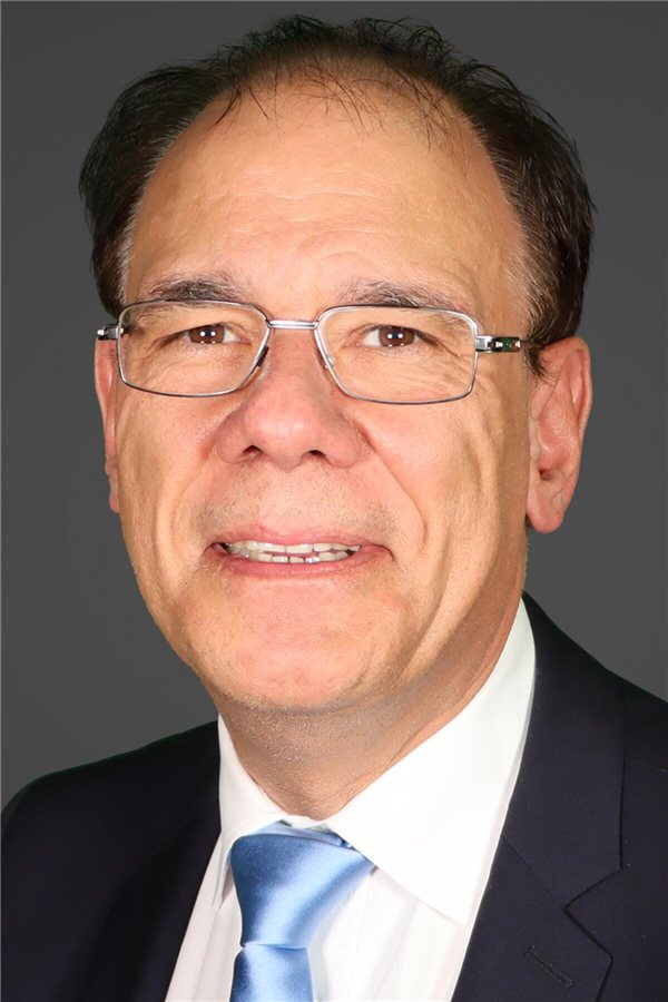 Radiologe Helmberger folgt Anästhesist Karst im SpiFa-Vorstandsvorsitz Professor Hermann Helmberger, seit 19.10.2024 3. Vorsitzender des SpiFa