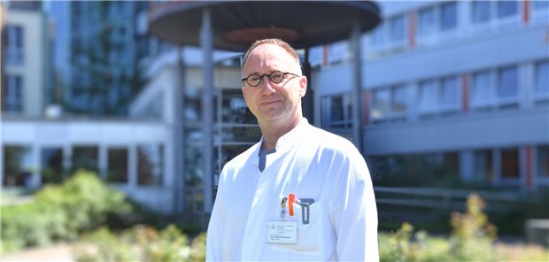 Professor Jan P. Roesner bleibt weitere vier Jahre Ärztlicher Direktor am Südstadtklinikum Rostock.