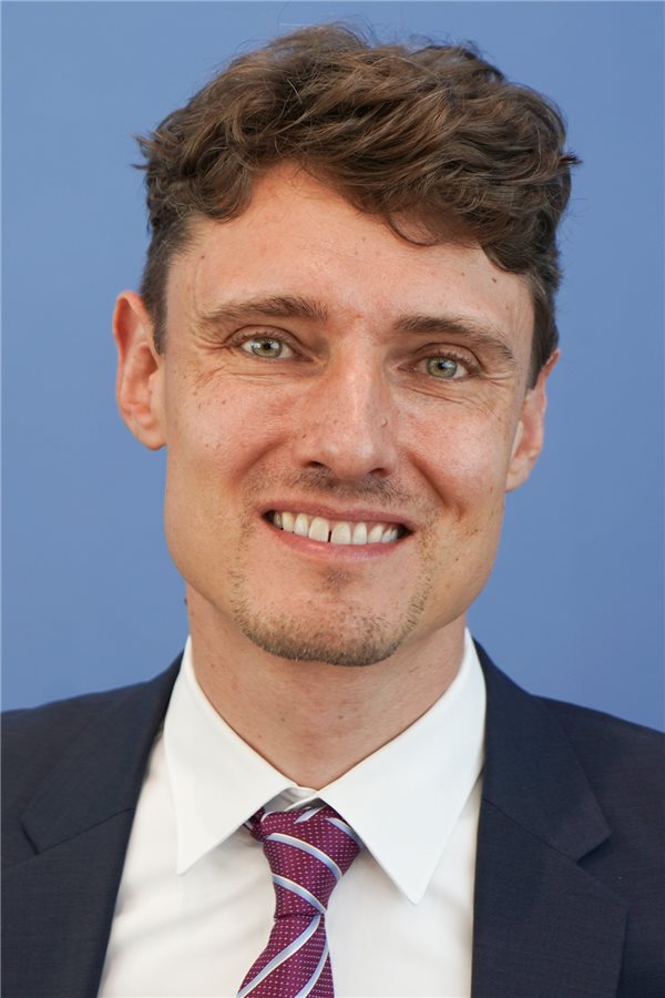 Zukunft der DRG: Von der Menge zur Qualität Professor Jonas Schreyögg