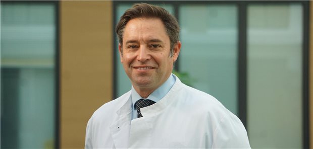 Julian Bösel wechselt aus Kassel an das FEK Neumünster Professor Julian Bösel wird neuer Chefarzt der Neurologie am Friedrich-Ebert-Krankenhaus (FEK) Neumünster.