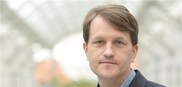 Professur für Laboratoriumsmedizin an der Charité übernommen Professor Kai Kappert hat die Laboratoriumsmedizin an der Charité in Berlin bereits seit zwei Jahren komissarisch geleitet. Seit April hat er auch die Professur dafür übernommen.