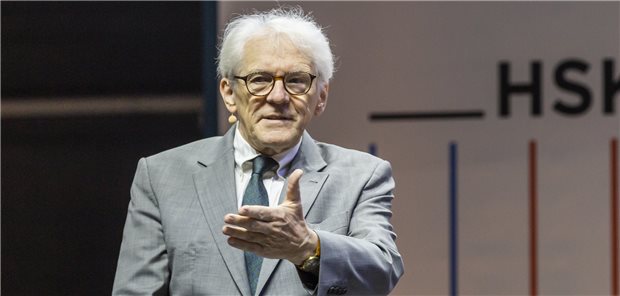 Goethe-Plakette für Karl Max Einhäupl Professor Karl Max Einhäupl war von 2008 bis September 2019 Vorstandsvorsitzender der Charité Universitätsmedizin Berlin.