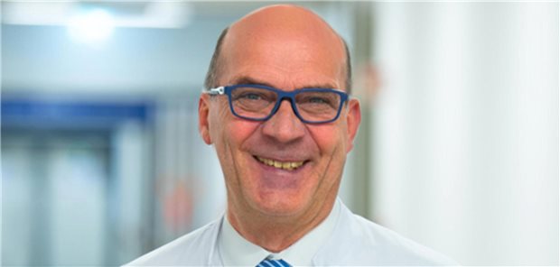 Professor Marius Hartmann.