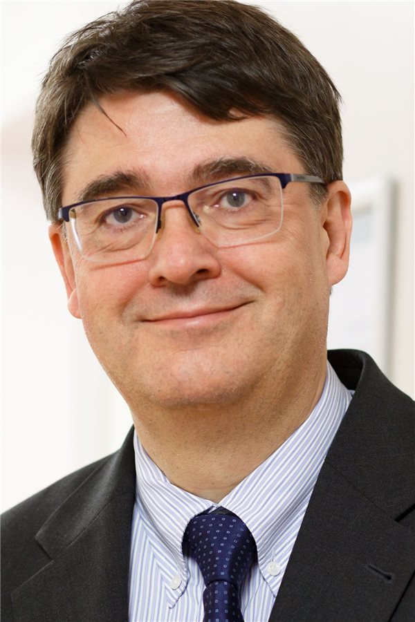 Professor Michael Baumann ist Vorstandsvorsitzender und Stiftungsvorstand des DKFZ in Heidelberg und Ko-Vorsitzender des Strategiekreises der Nationalen Dekade gegen Krebs
