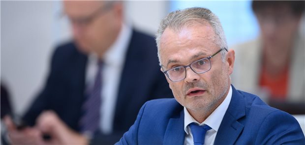 Professor Michael Schierack (CDU) ist Orthopäde in Cottbus und hat den Schritt in die Niederlassung bis heute nicht bereut.