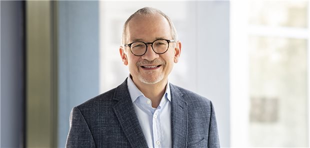 Professor Stefan Höcht hat zum 01. April 2023 die Position des Chefarztes der Klinik für Radioonkologie und Strahlentherapie am Klinikum Ernst von Bergmann in Potsdam übernommen.