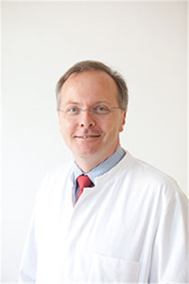 Diabetes ist ein "Walking Deficiency Syndrome" Professor Stephan Martin ist Chefarzt für Diabetologie und Direktor des Westdeutschen Diabetes- und Gesundheitszentrums (WDGZ)